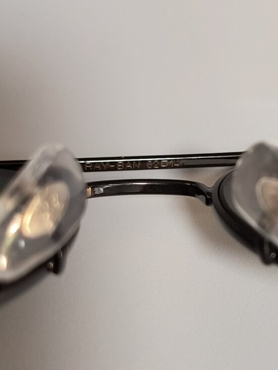 NEW Ray-Ban Aviator RB3025 Glossy Black Frame Gray Green Lens 62-14 Unisex main image 9